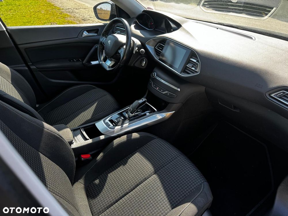 Peugeot 308 BlueHDi 130 EAT8 Stop & Start Active - 17