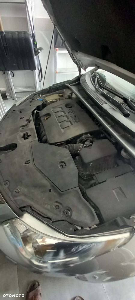 Toyota Avensis 1.8 Luna - 14