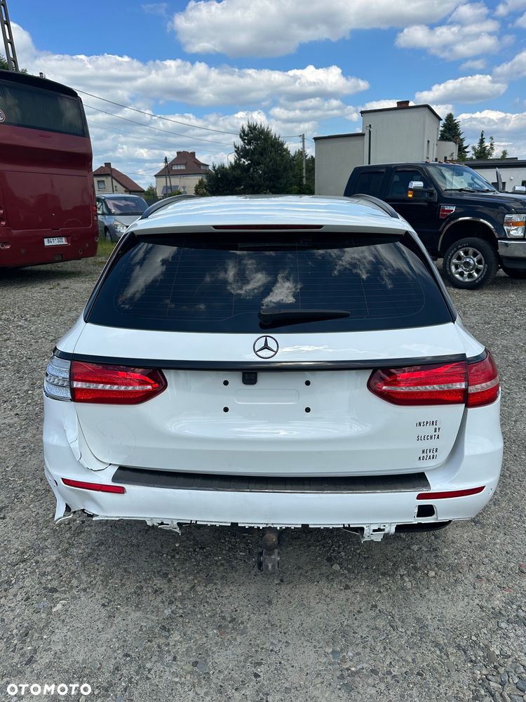 Mercedes-Benz Klasa E 220 d 4Matic 9G-TRONIC Avantgarde - 11