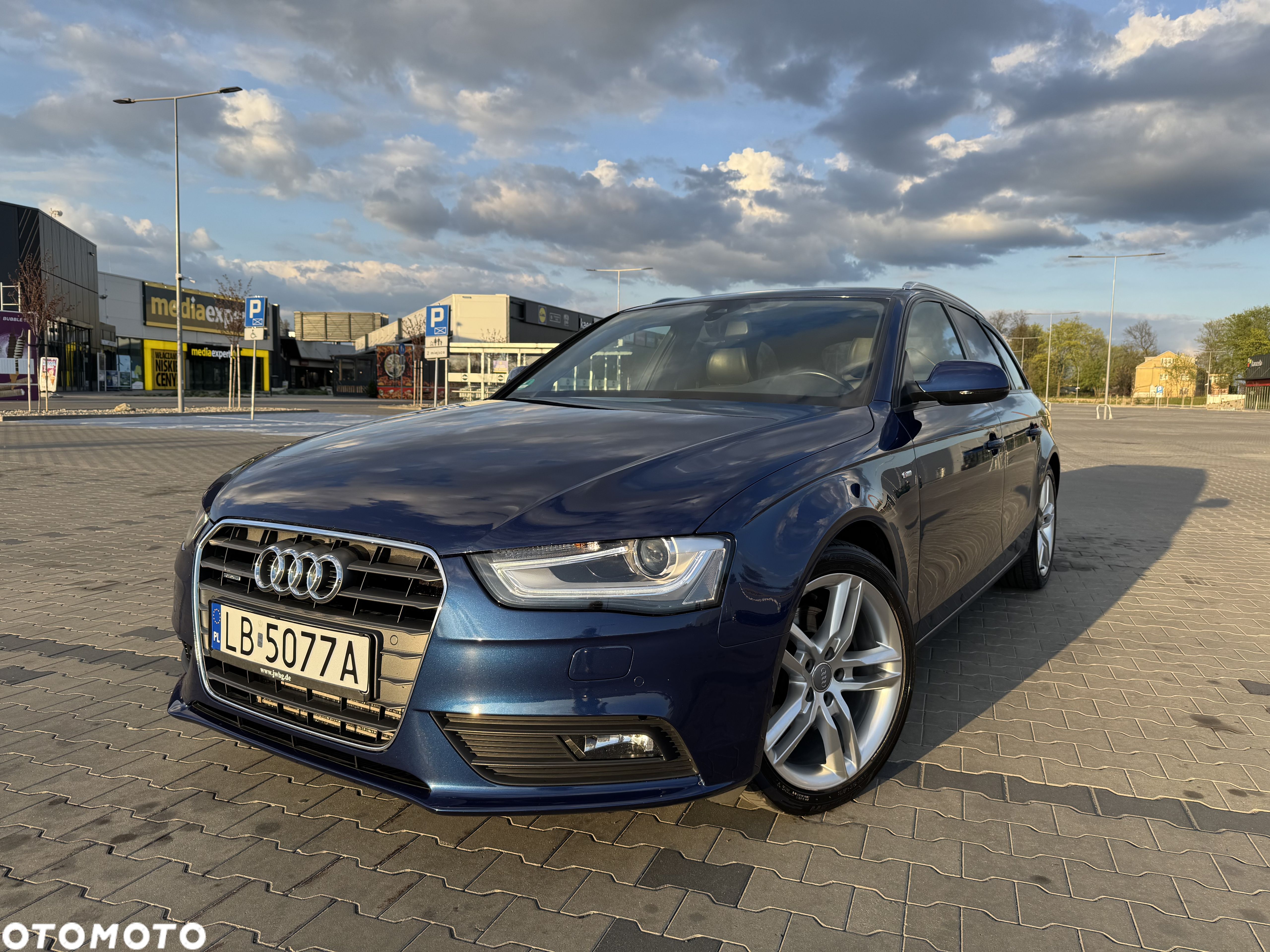 Audi A4 Avant 2.0 TDI DPF quattro S tronic Ambition - 1