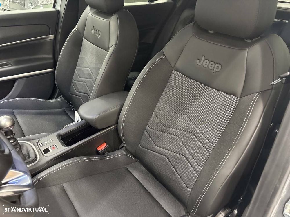 Jeep Avenger 1.2 GSE T3 Summit - 9