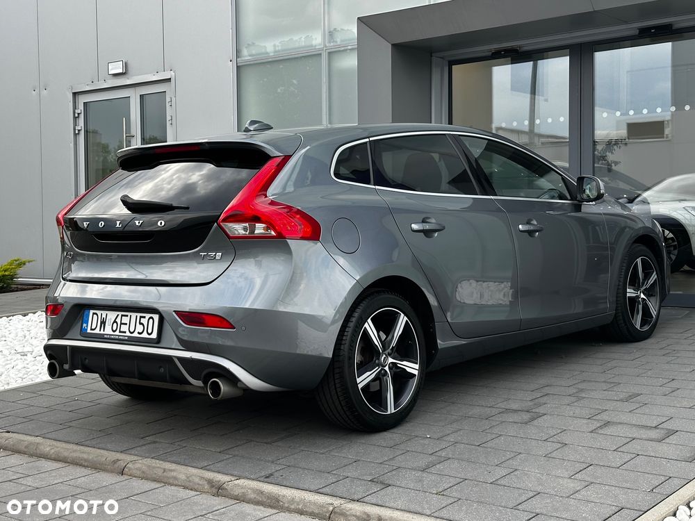 Volvo V40 T3 Drive-E R-Design Momentum - 11