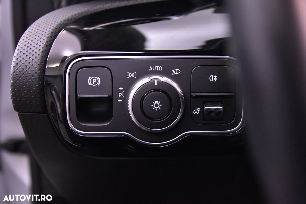 Mercedes-Benz A 200 d Sedan Aut. - 16