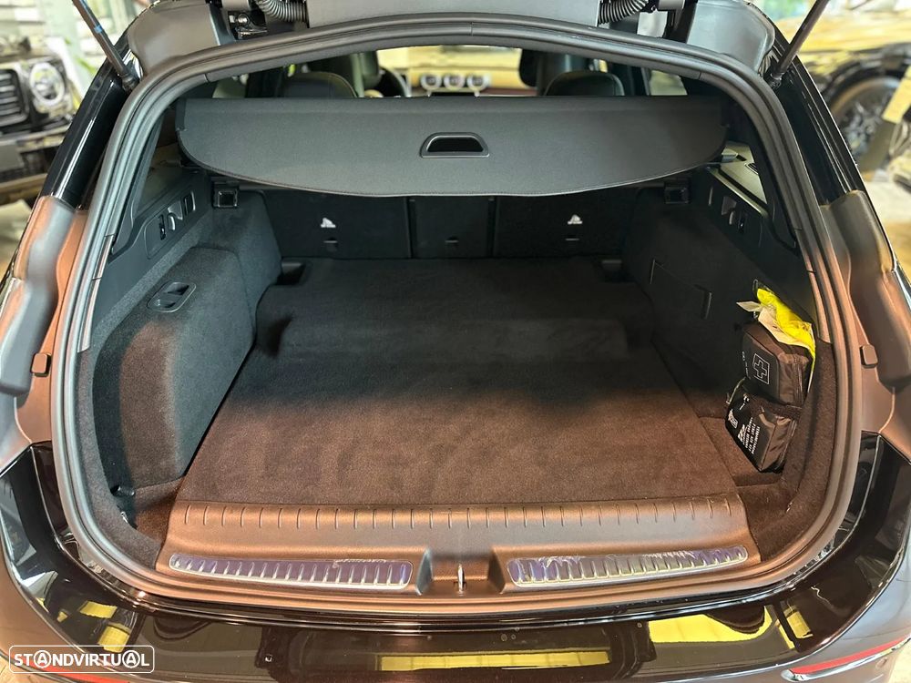 Mercedes-Benz C 63 AMG S E Performance 4Matic - 8