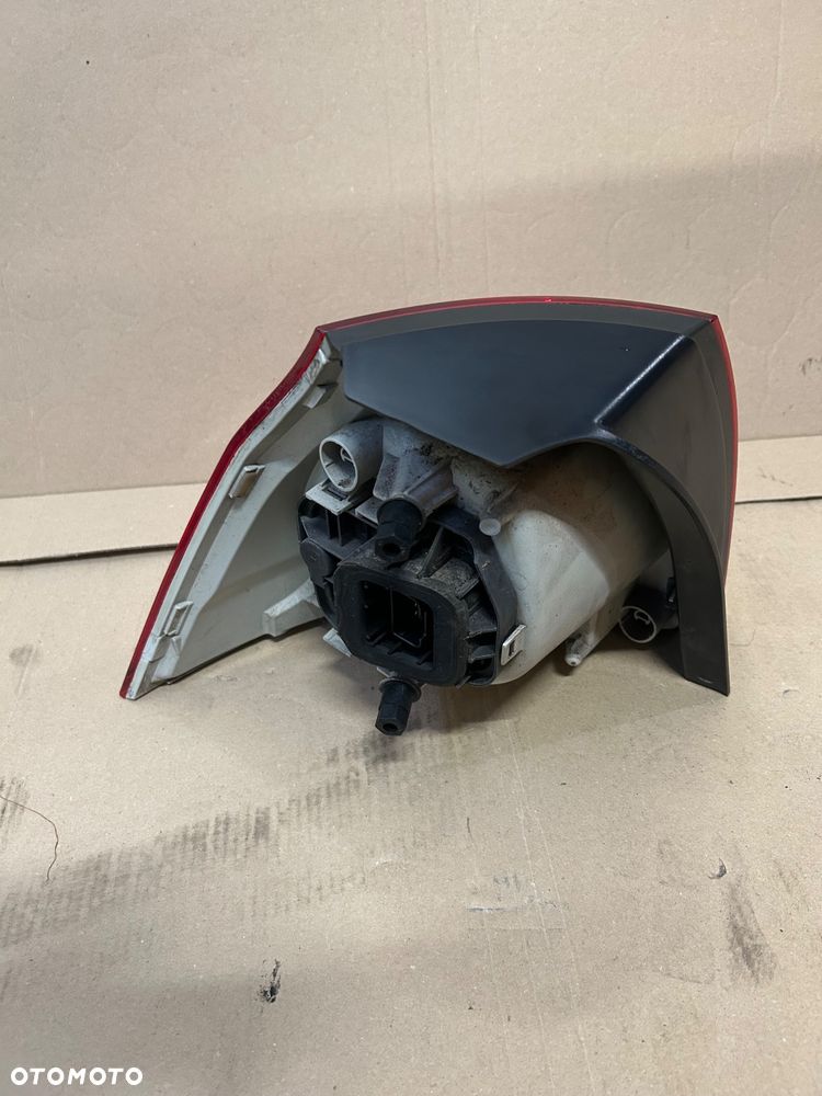 Lampa prawy tył EUROPA VW GOLF 5 HB - 4