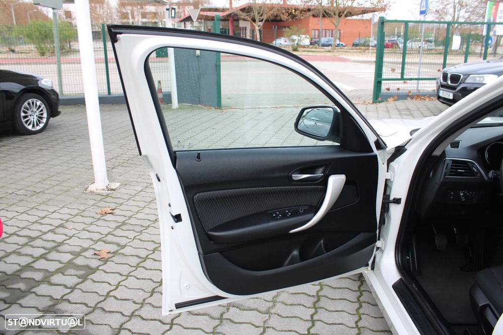 BMW 116 d Line Sport - 21