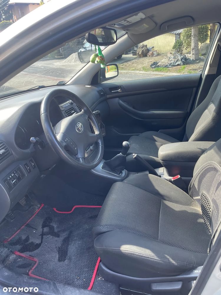 Toyota Avensis 2.0 D-4D Sol - 6