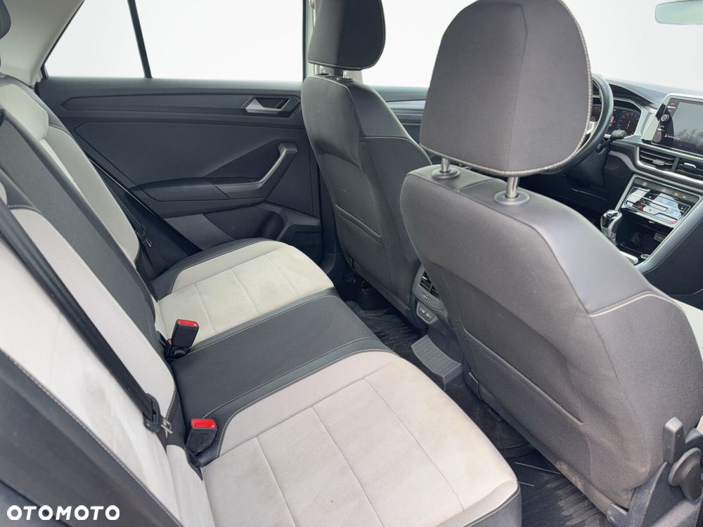 Volkswagen T-Roc - 16