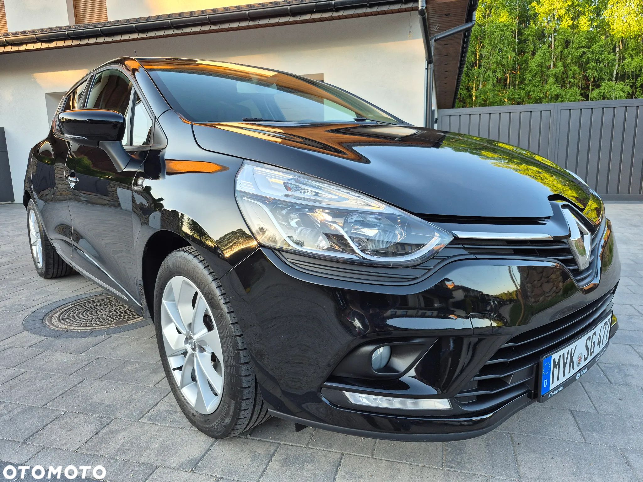 Renault Clio 1.2 16V 75 LIMITED - 1