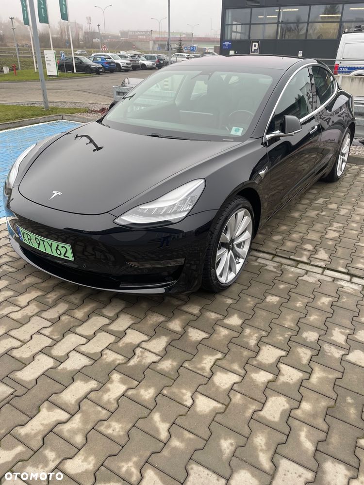 Tesla Model 3 - 8