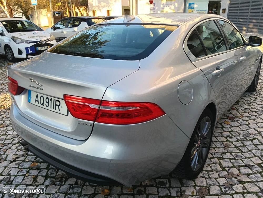 Jaguar XE 2.0 D R-Sport Aut. - 9