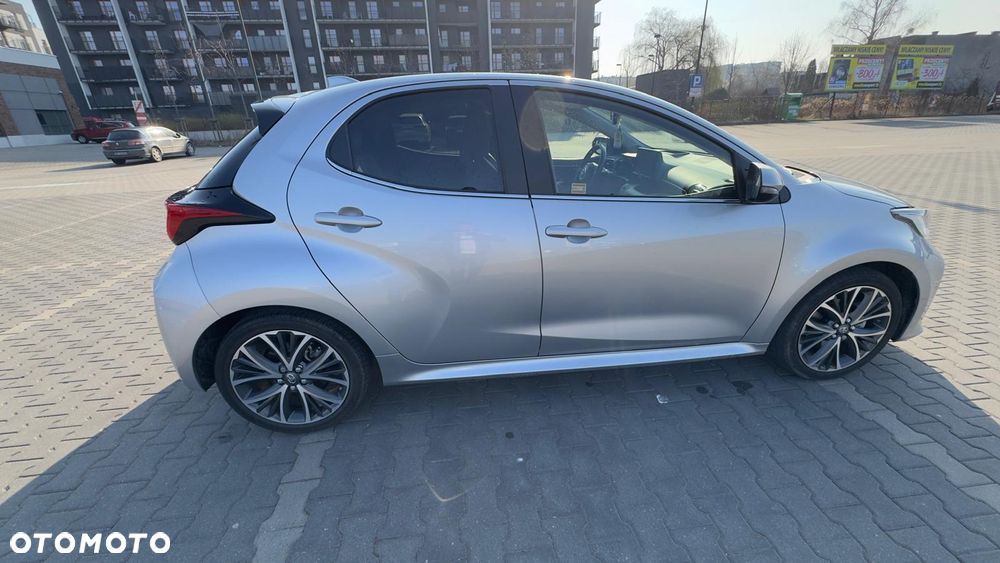 Toyota Yaris - 10