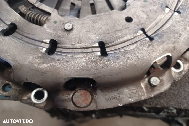 Kit ambreiaj N47D20C  124052310 324063810 415047710 BMW Seria 3 E90 [ - 3