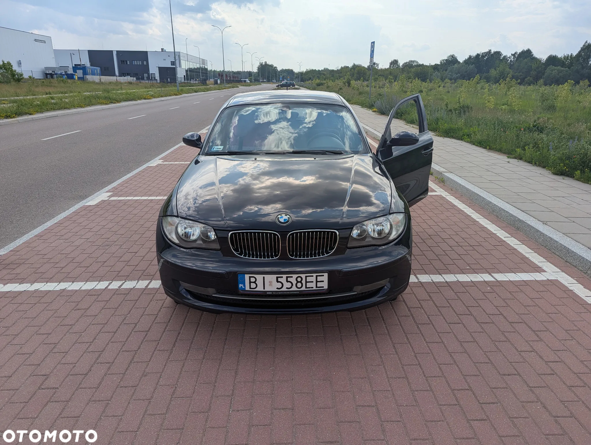 BMW Seria 1 130i - 4