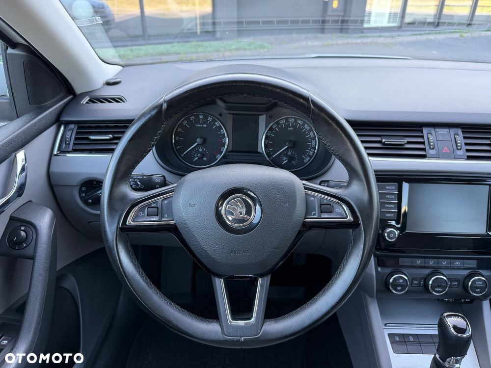 Skoda Octavia 1.6 TDI Ambition DSG - 33