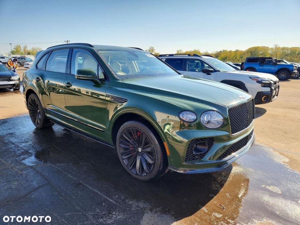 Bentley Bentayga - 3