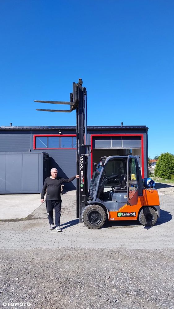 Toyota 02-8FGF30 - 2