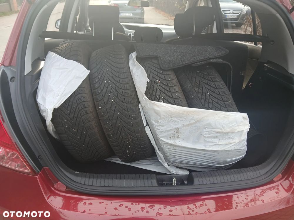 Hyundai i20 1.2 Trend - 6