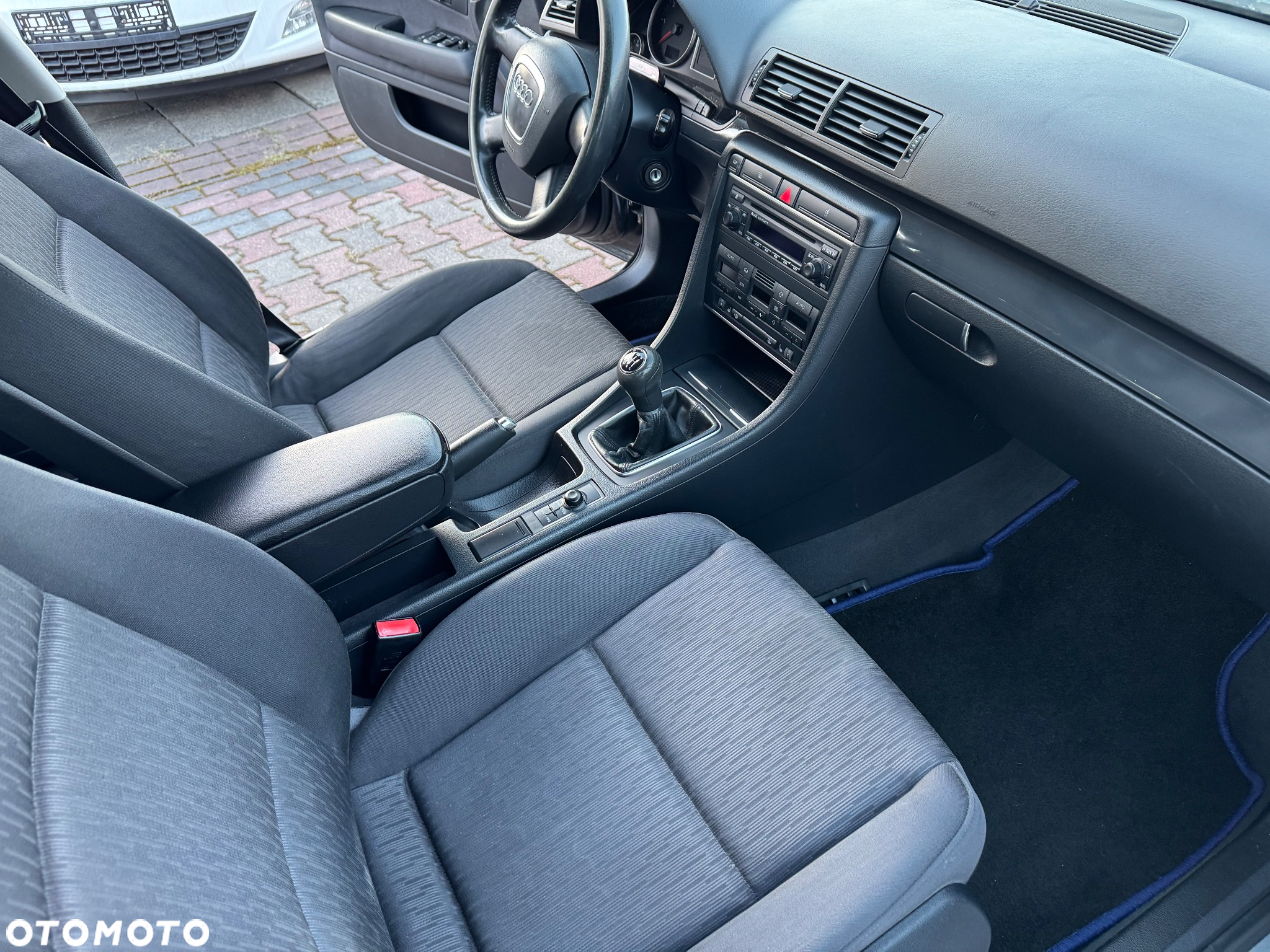 Audi A4 Avant 2.0 TDI - 14