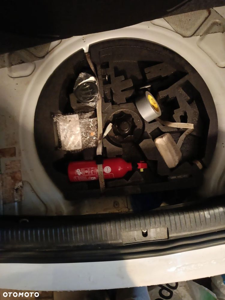 Volkswagen Golf - 10