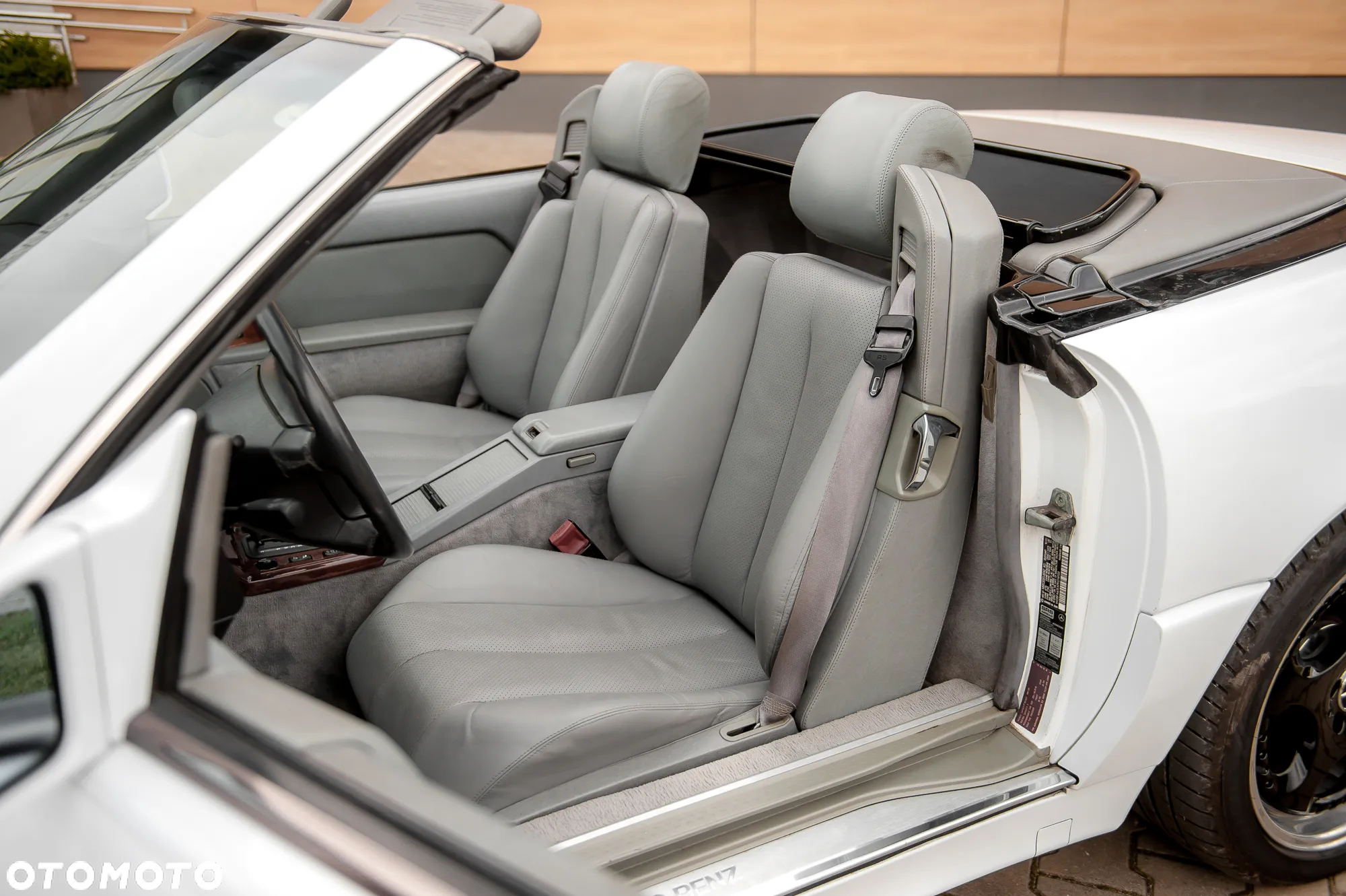 Mercedes-Benz SL - 13