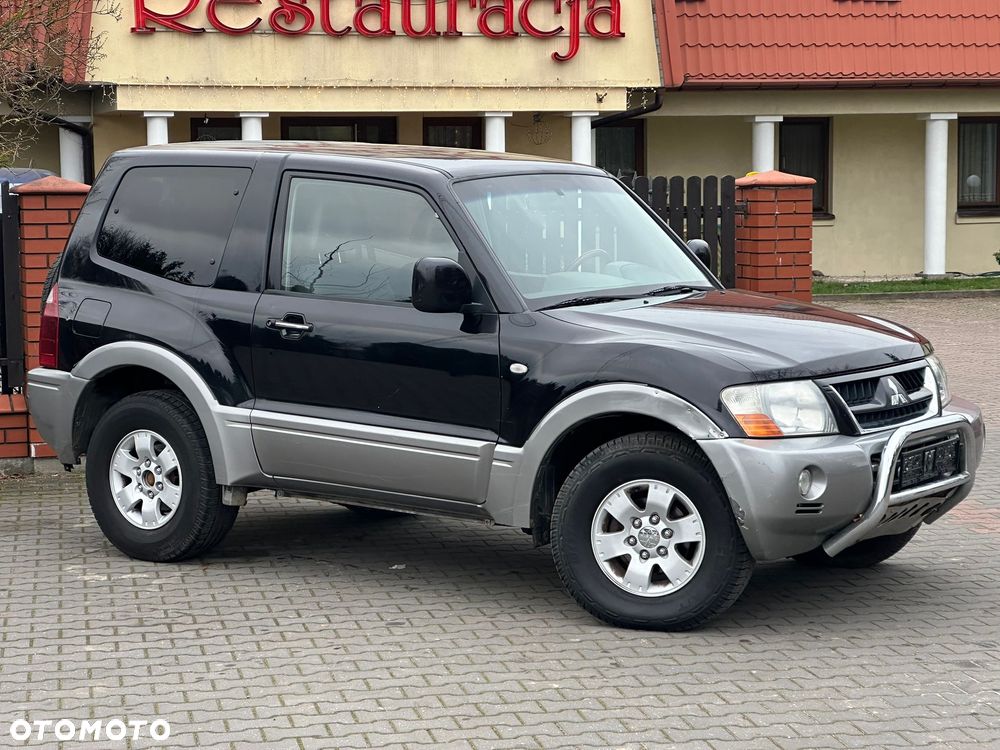 Mitsubishi Pajero - 18