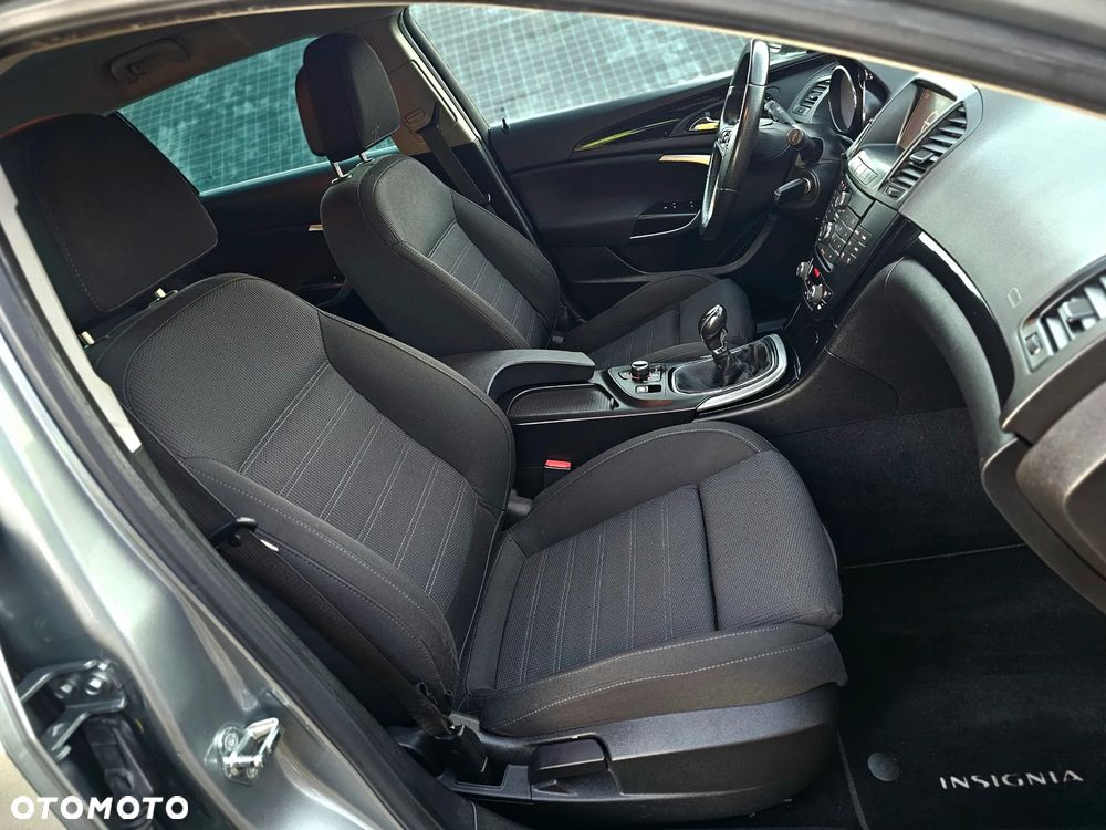 Opel Insignia 1.6 Turbo Sports Tourer - 11