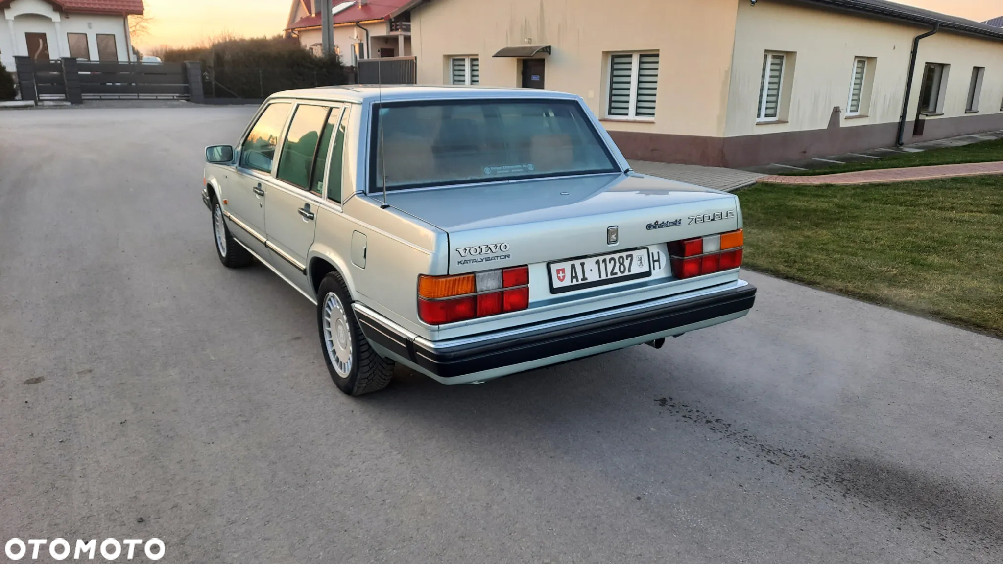 Volvo Seria 700 - 4