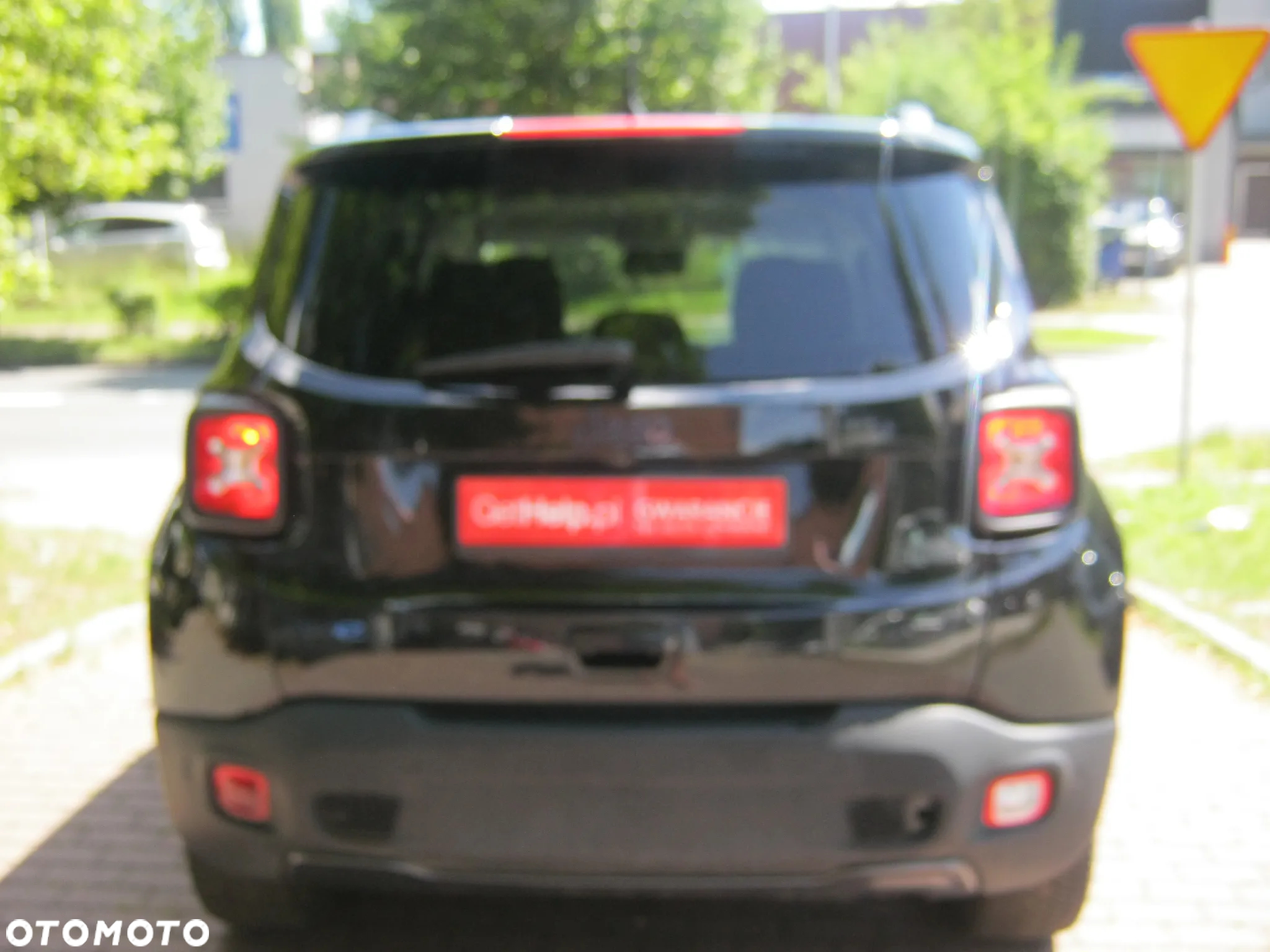 Jeep Renegade - 16