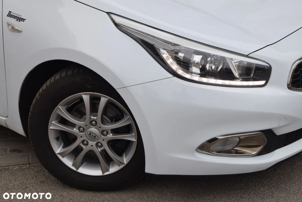 Kia Ceed 1.6 CRDi 128 Spirit - 18