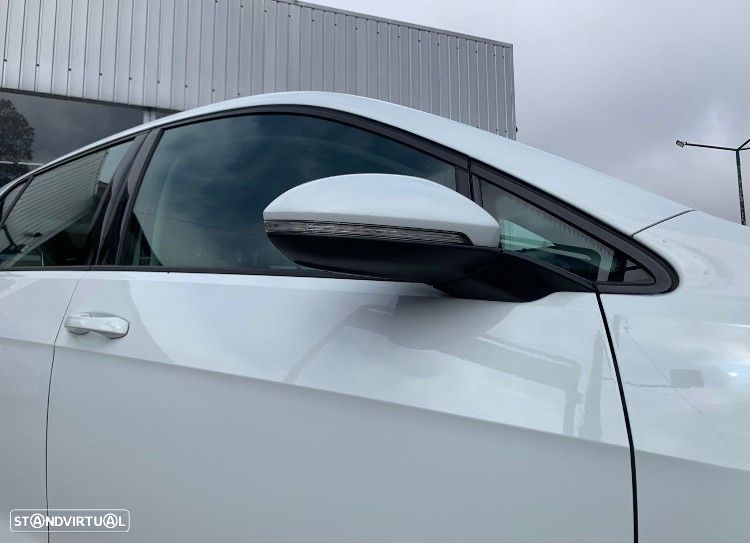 VW Golf 1.6 TDI Confortline - 6