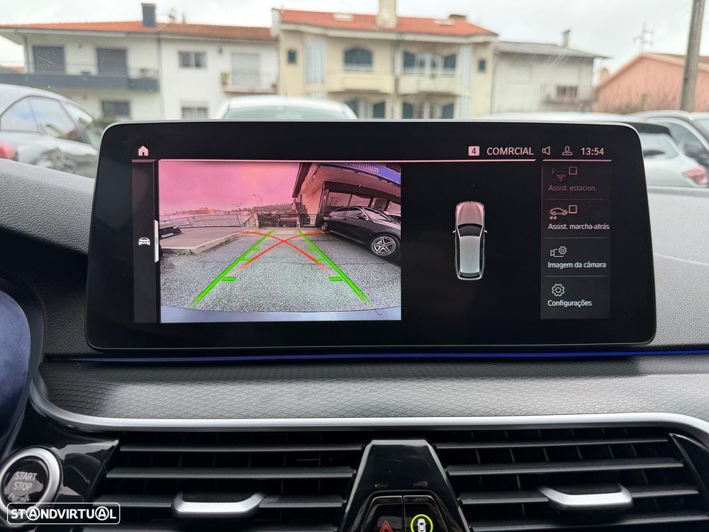 BMW 520 d Pack Desportivo M Auto - 26