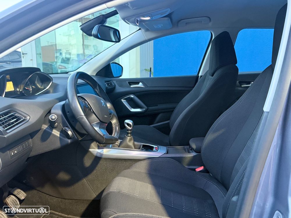 Peugeot 308 PureTech 110 Stop & Start Allure - 11