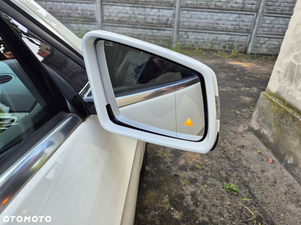 Mercedes-Benz Klasa E 220 T CDI 7G-TRONIC Avantgarde - 21