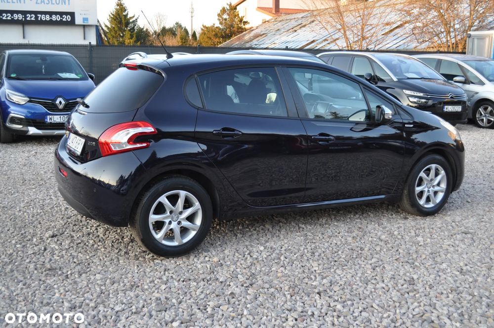 Peugeot 208 - 6