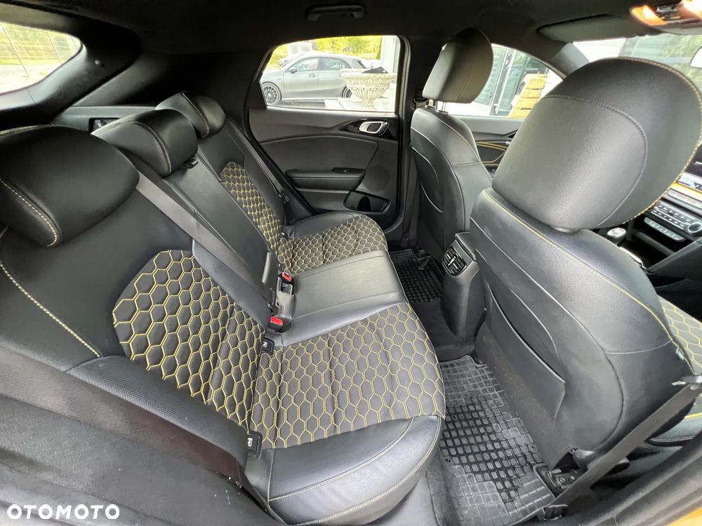 Kia XCeed 1.5 T-GDI L Business Line - 15