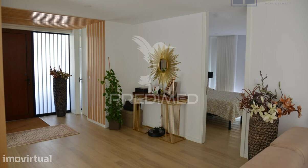 Excelente moradia Bifamiliar T3, a 100 metros da praia em Canidelo... - Grande imagem: 4/26