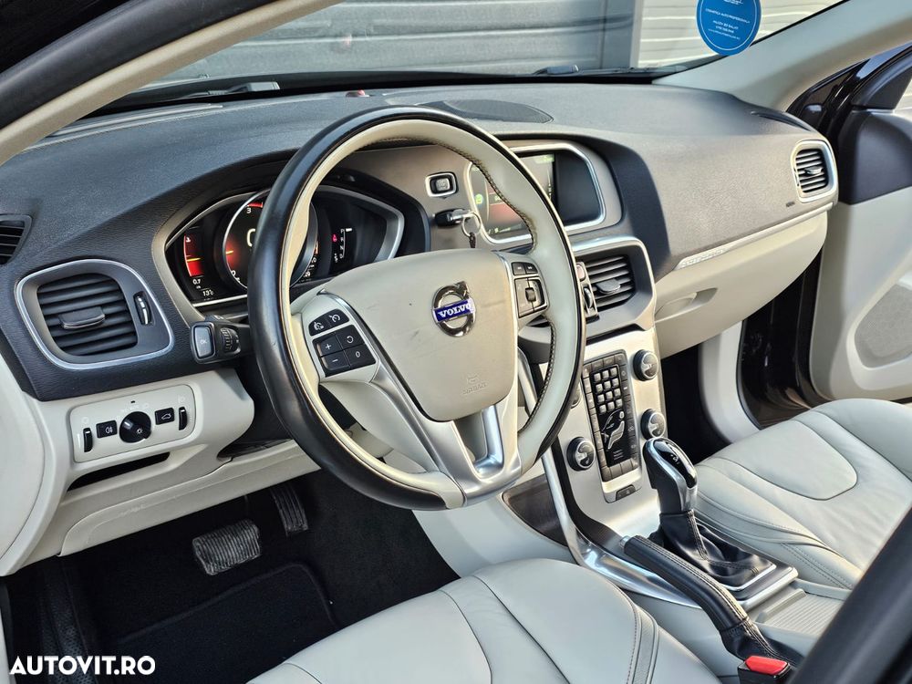 Volvo V40 D2 Geartronic - 6