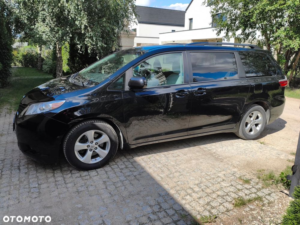 Toyota Sienna 3.5 V6 - 3