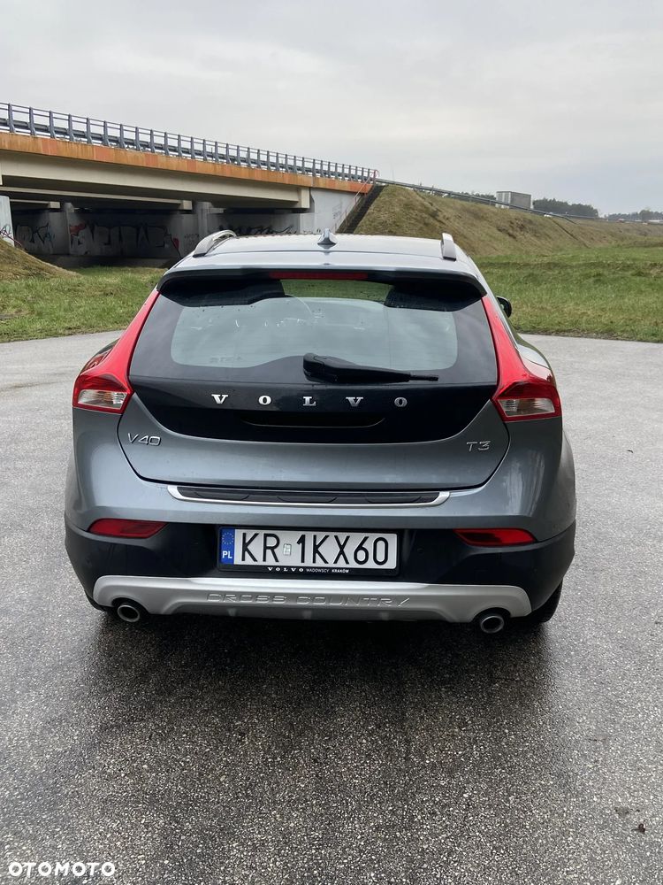 Volvo V40 Cross Country T3 Drive-E Momentum - 23