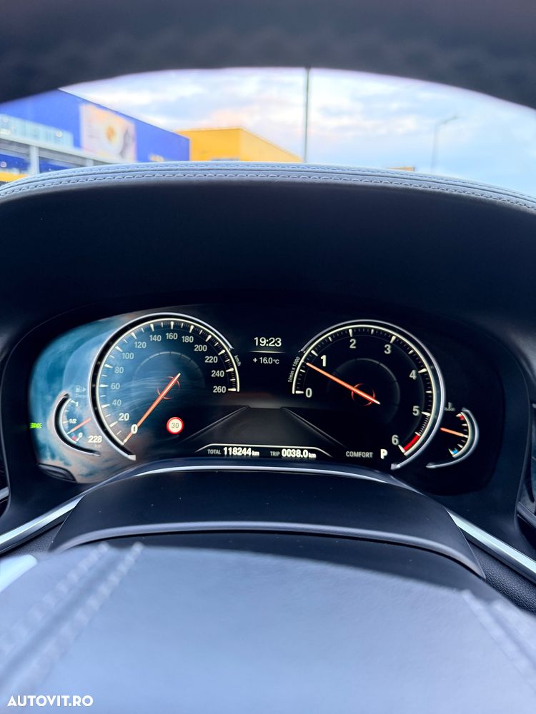 BMW Seria 7 740d xDrive - 8