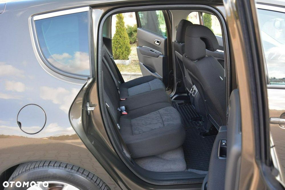 Peugeot 3008 Hybrid4 - 15