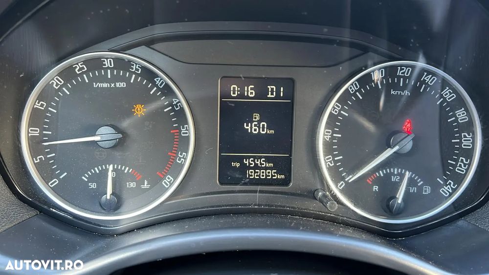 Skoda Octavia ver-1-6-tdi-ambition-dsg - 10