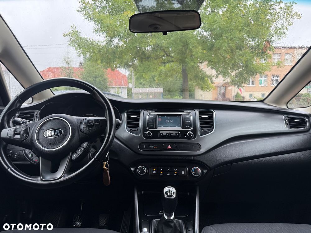 Kia Carens 1.7 CRDi 115 Dream Team Edition - 30