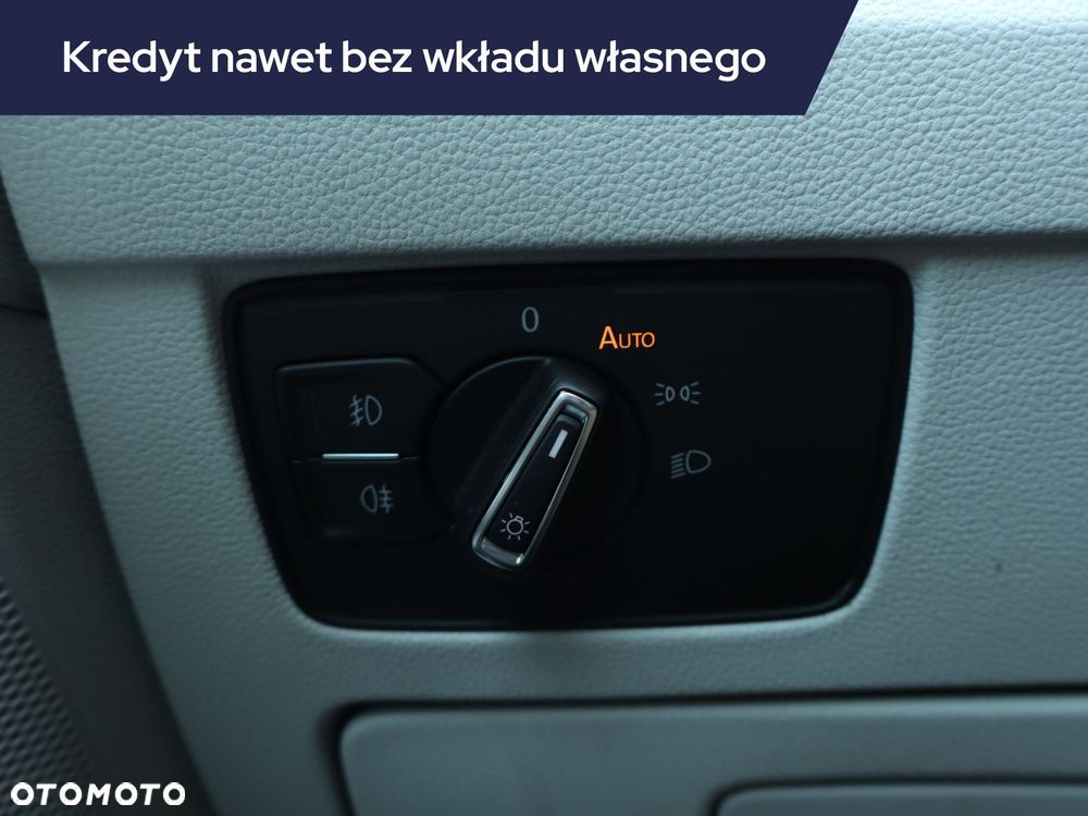 Volkswagen Passat Variant - 23
