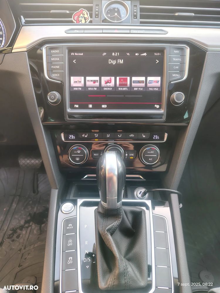 Volkswagen Passat Variant 2.0 TSI DSG 4Motion Highline - 4