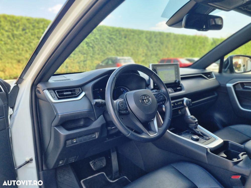 Toyota RAV4 2.5 VVT-iE 4x4 Luxury - 17