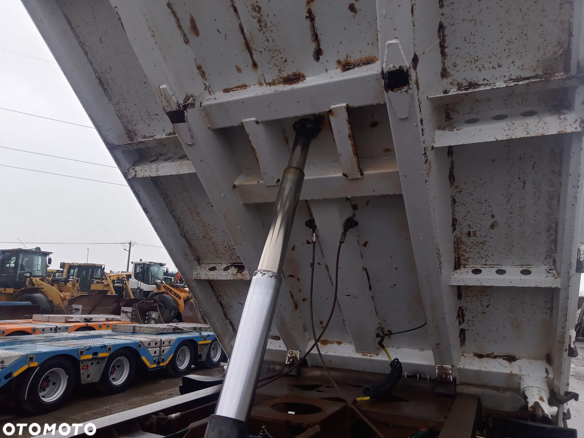 Schmitz Cargobull Tandem Wywrotka Stalowa z Niemiec - 6