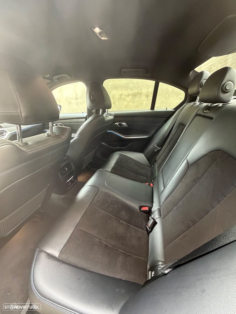 BMW 330 e Pack 50 anos M Auto - 7