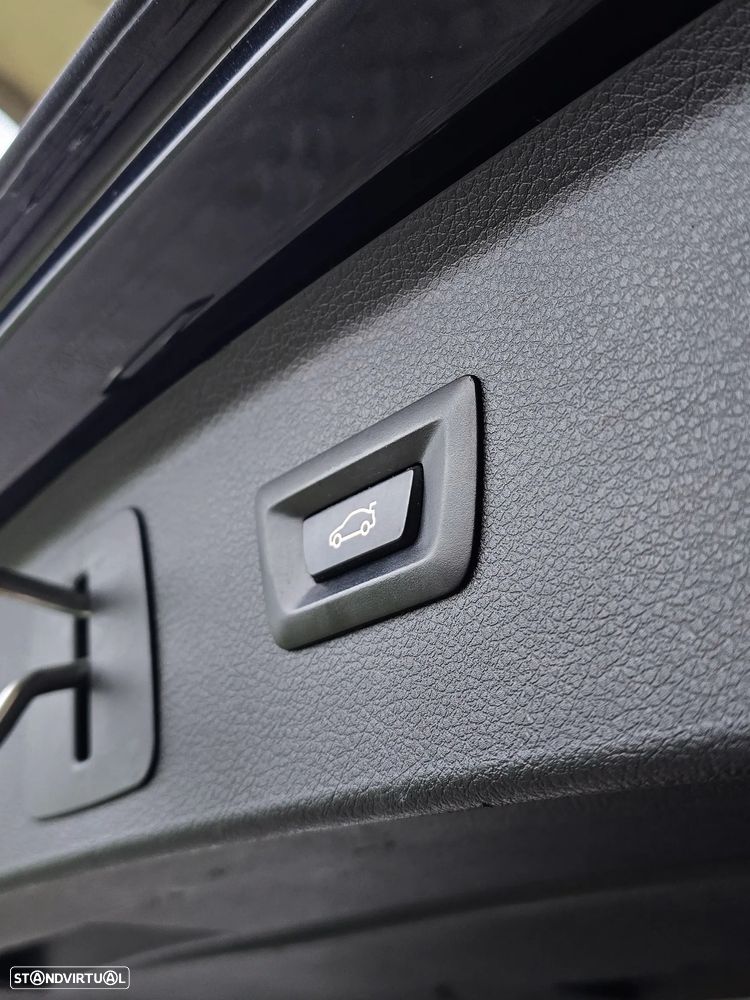 BMW 218 Active Tourer d Sport Line - 18